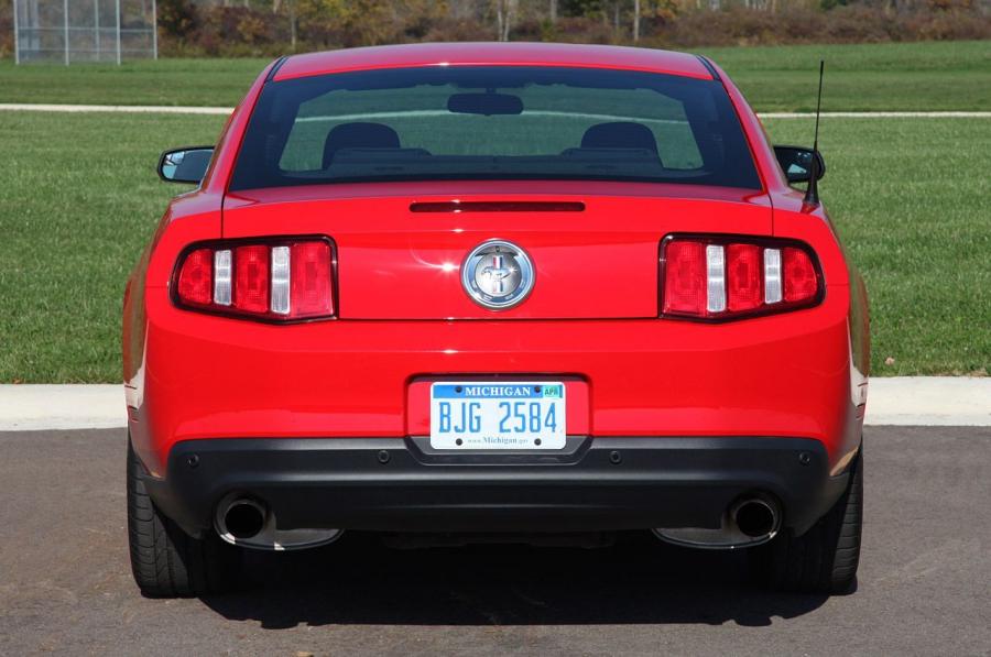  Ford Mustang V6 2012 года  (фото 6 из 133)